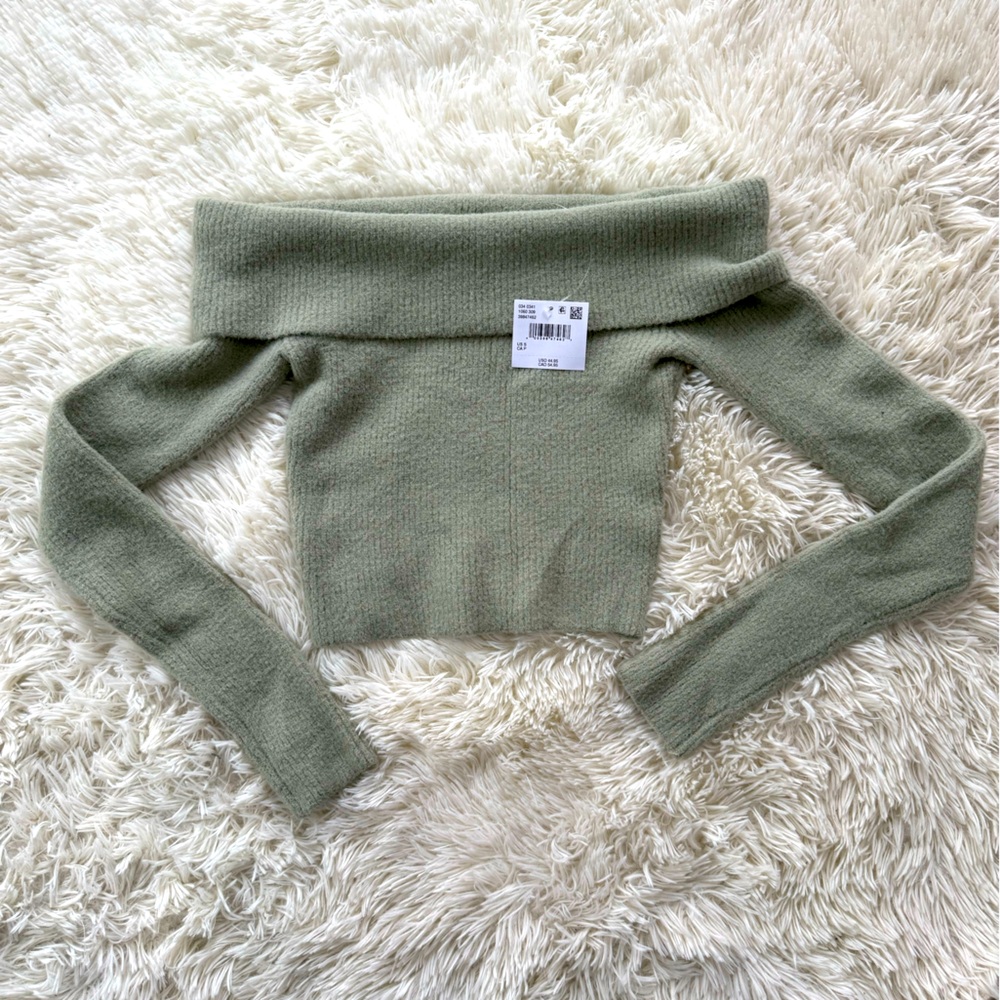 American Eagle Off the Shoulder Sweater